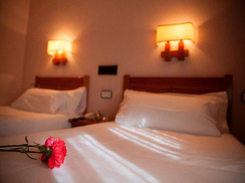 Hospedium Hotel Castilla توريخوس الغرفة الصورة
